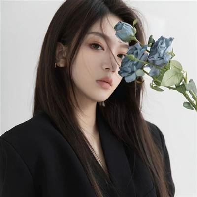 龙纹身的女鬼入镜